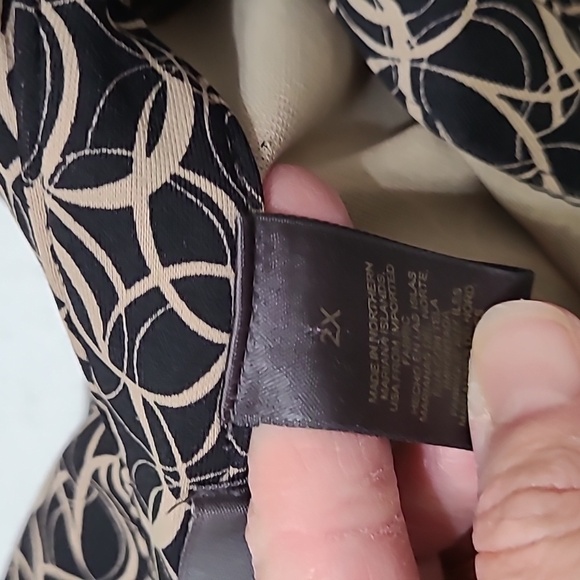 Liz Claiborne long sleeve top with a black and tan pattern size 2X - Picture 4 of 7